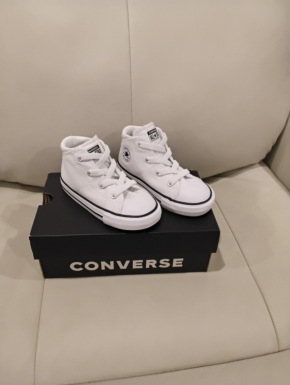 NWT Converse  Madison Toddler Boys/Girls Casual Slip-on Shoes 8 White